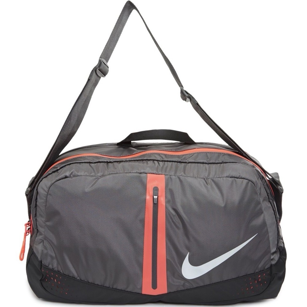 Nike Speed Run Athlete Duffel Bag Sports Travel Adjustable Strap Black